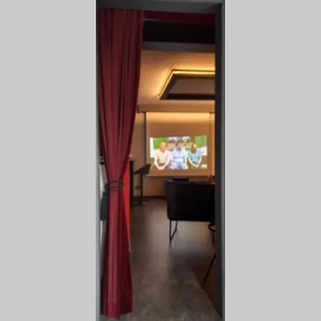 Studio 8 Votre Cinema Prive Apartamento *